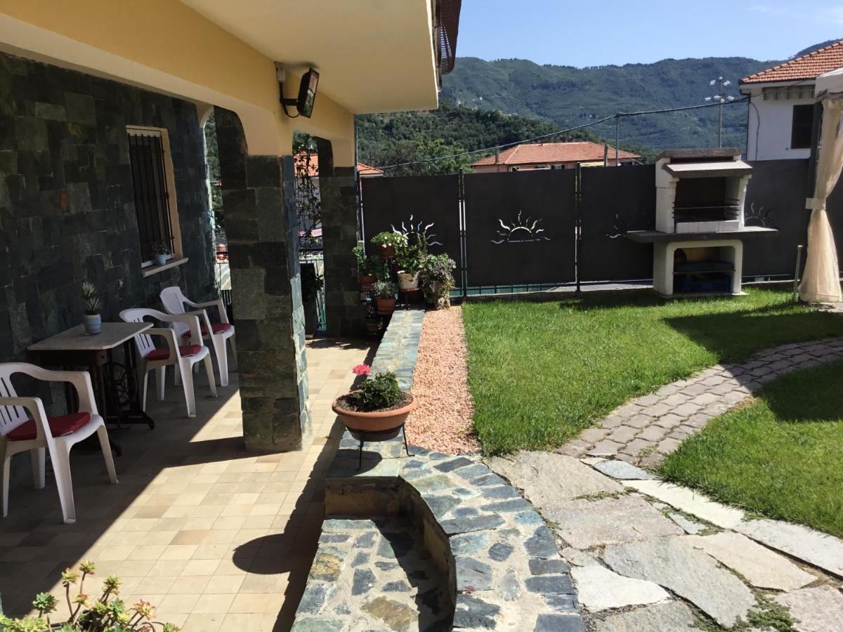 Casa Ginni Con Piscina E Giardino Caravonica Bagian luar foto