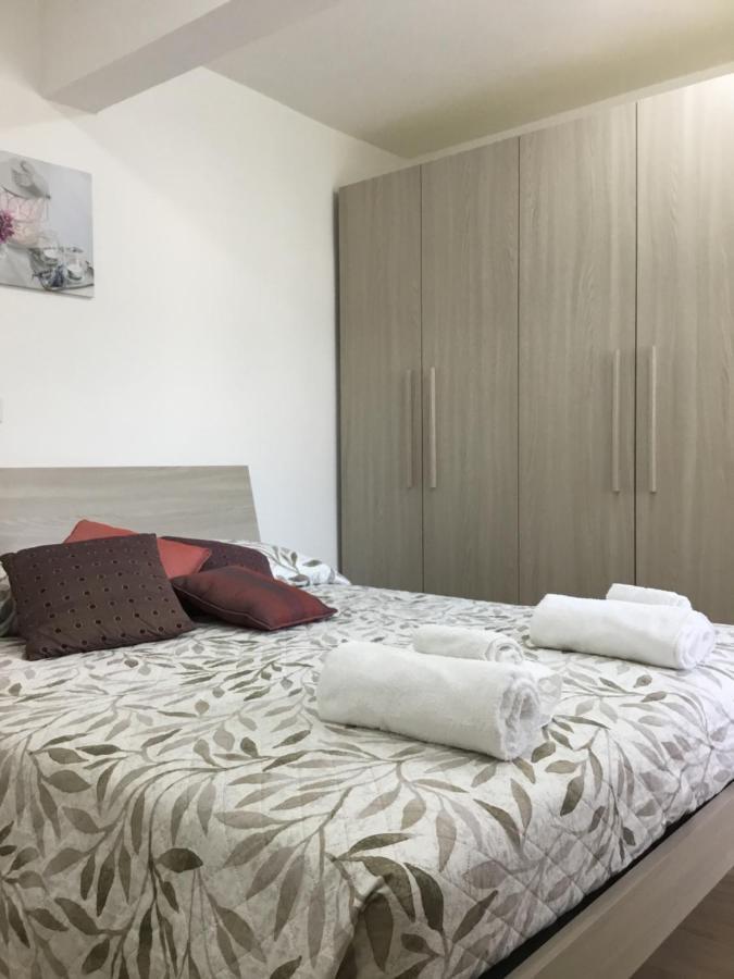 Casa Ginni Con Piscina E Giardino Caravonica Bagian luar foto