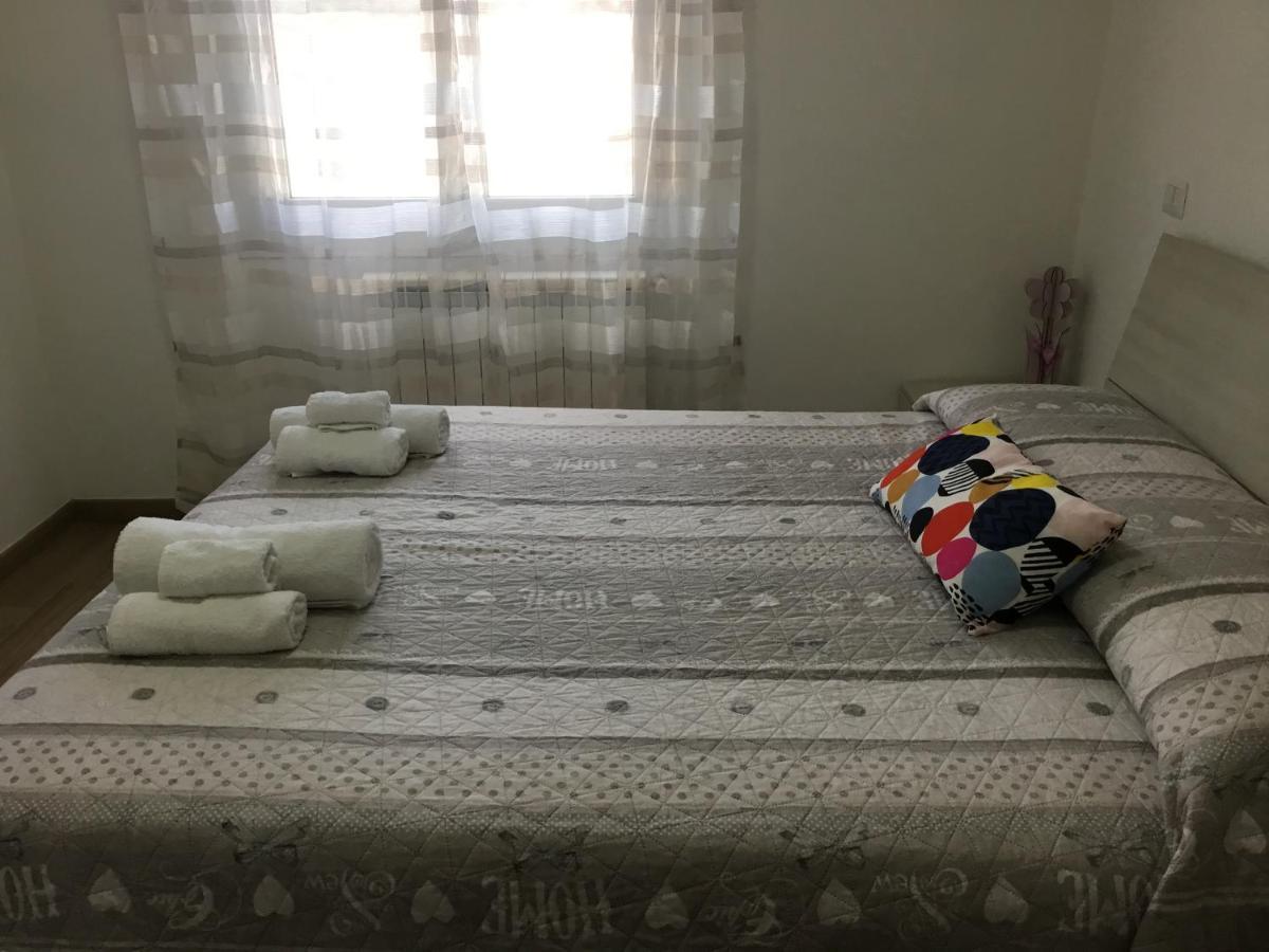 Casa Ginni Con Piscina E Giardino Caravonica Bagian luar foto
