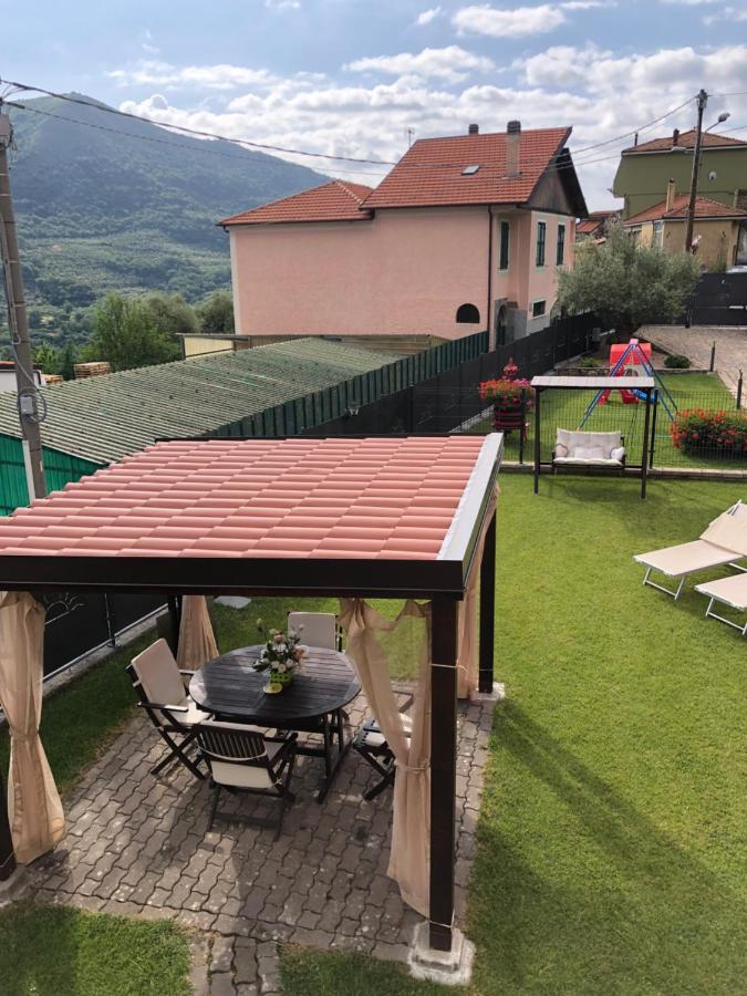 Casa Ginni Con Piscina E Giardino Caravonica Bagian luar foto