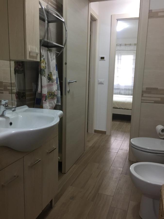 Casa Ginni Con Piscina E Giardino Caravonica Bagian luar foto